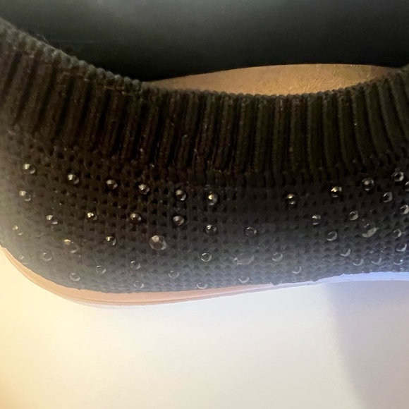 JEAN ARDOR WOMEN’S LIGHTWEIGHT, BREATHABLE BLACK SIZE 7 SLIP-ON WALKING SHOES - Picture 7 of 9